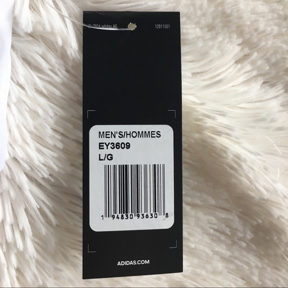 Adidas Mens Badge of Sport Graphic Tee Large NWT - Picture 8 of 10